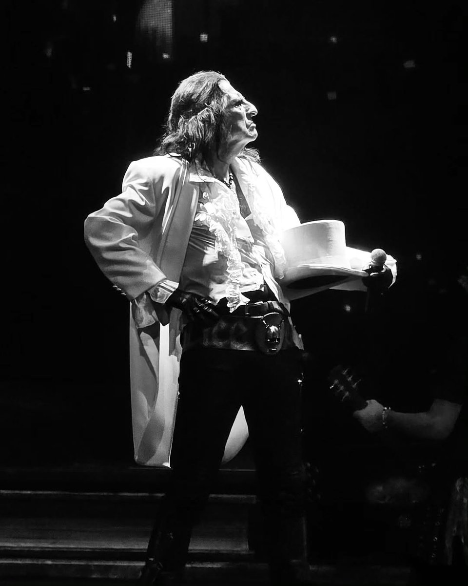 Alice Cooper tweet media