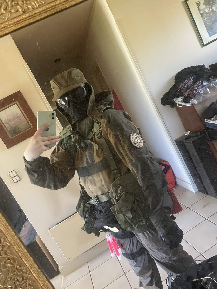 pyr0nie's tweet photo. CANETON IRL YASSS 🦆🦆🦆🦆🦆
#cod #cosplay #codcosplay #callofduty https://t.co/onJl32vYeM