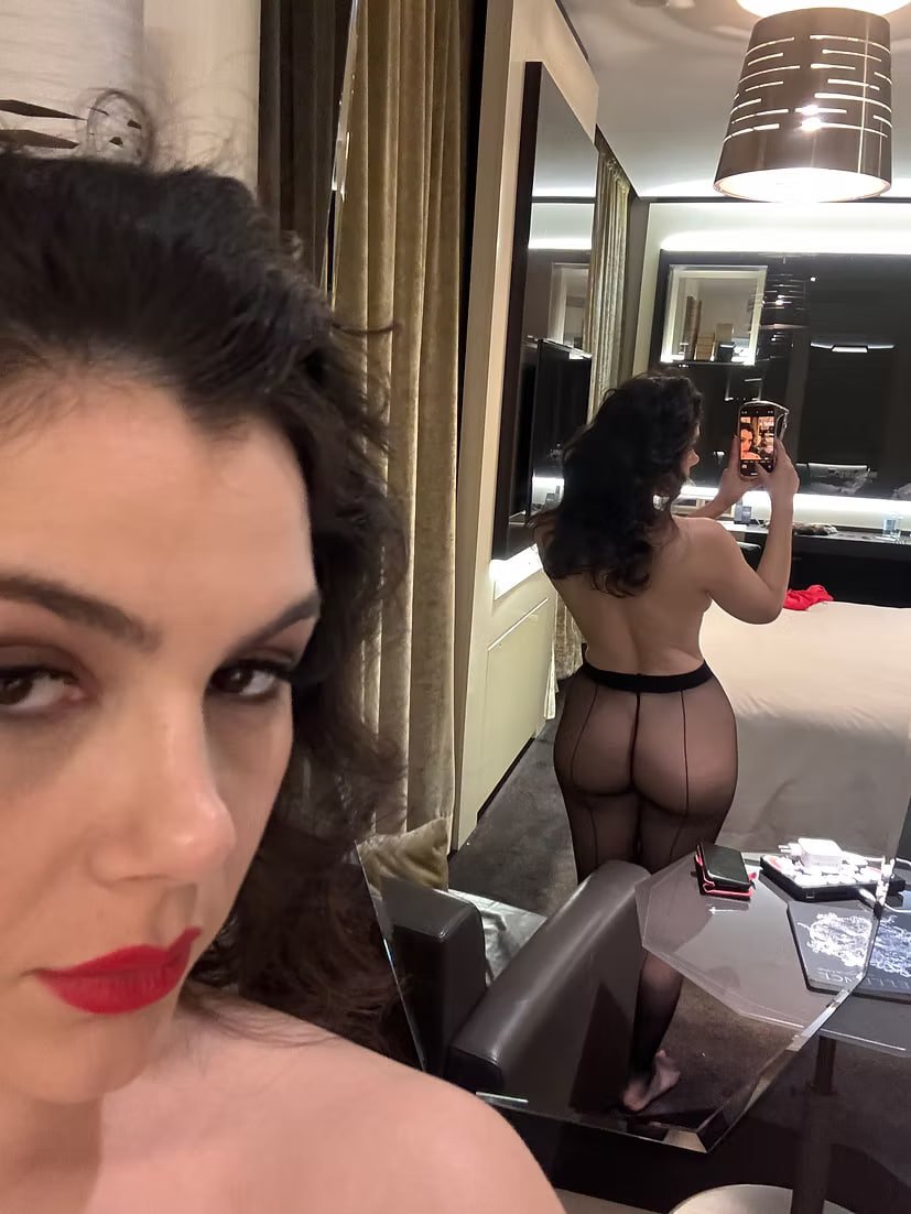 ValeNappi's tweet photo. It’s fuller. Hotter.🔥
And I’m still not finished.💖
👉 https://t.co/F9RaEh8NhY https://t.co/L3bN4Im7Sr