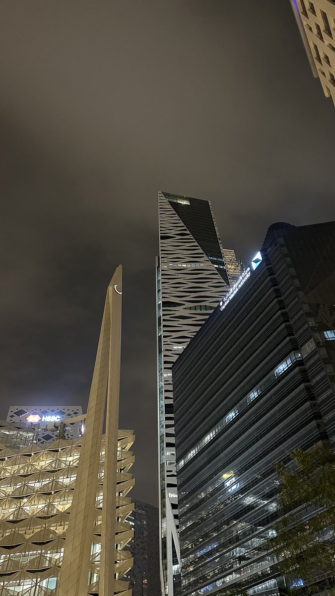 𝟸𝟽 . tweet media