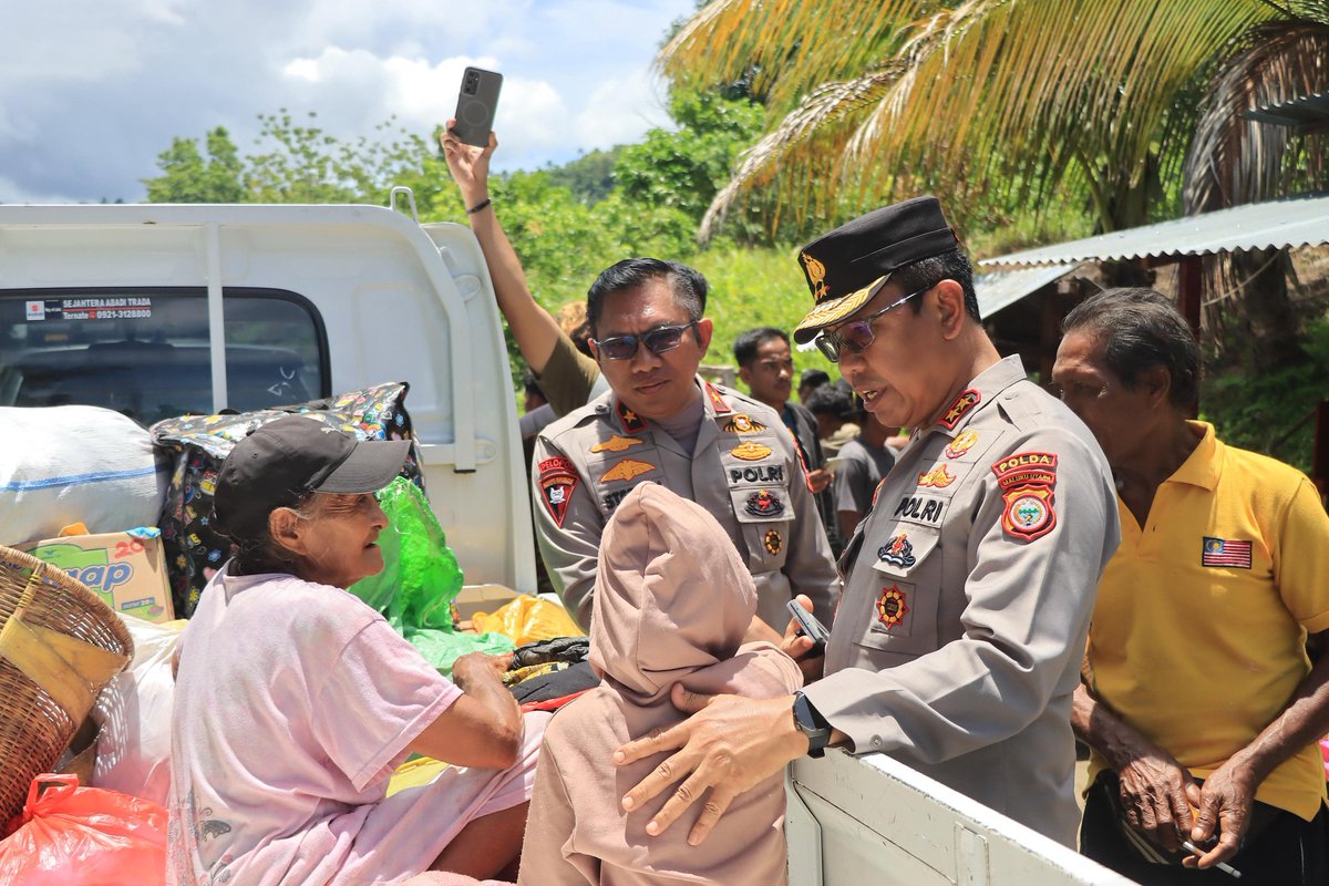 Irjen Pol. Drs. Waris Agono., M.Si tweet media