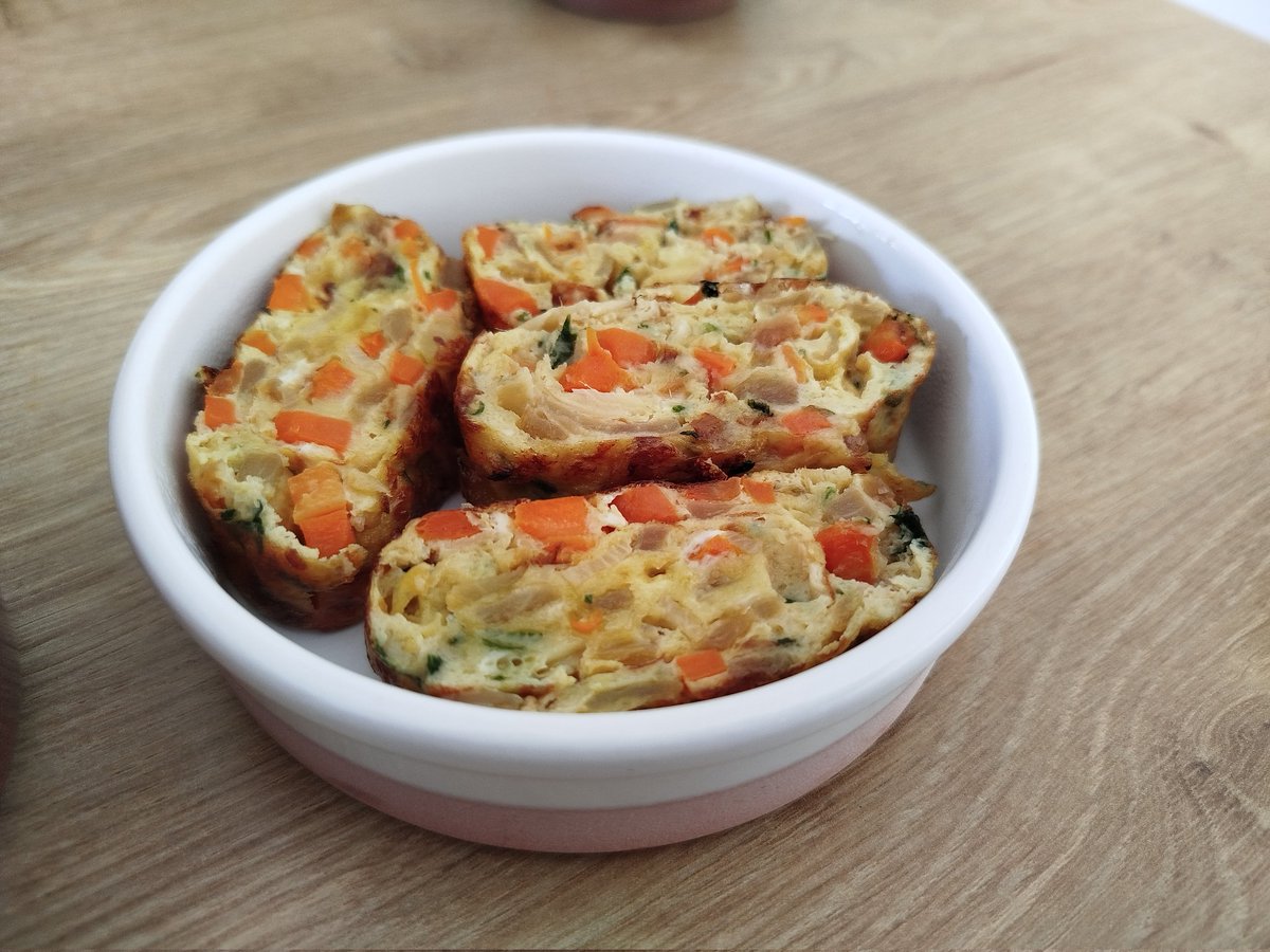 ἐλαία tweet media