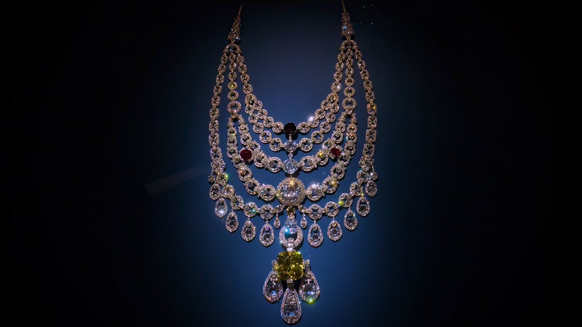 QuakeParis's tweet photo. Joyaux dynastiques : Pouvoir, prestige et passion, 1700-1950, Hôtel de la Marine #paris #expo terminée. collection Al Thani.
https://t.co/CXmVswgguj https://t.co/rzAV8MjJoe