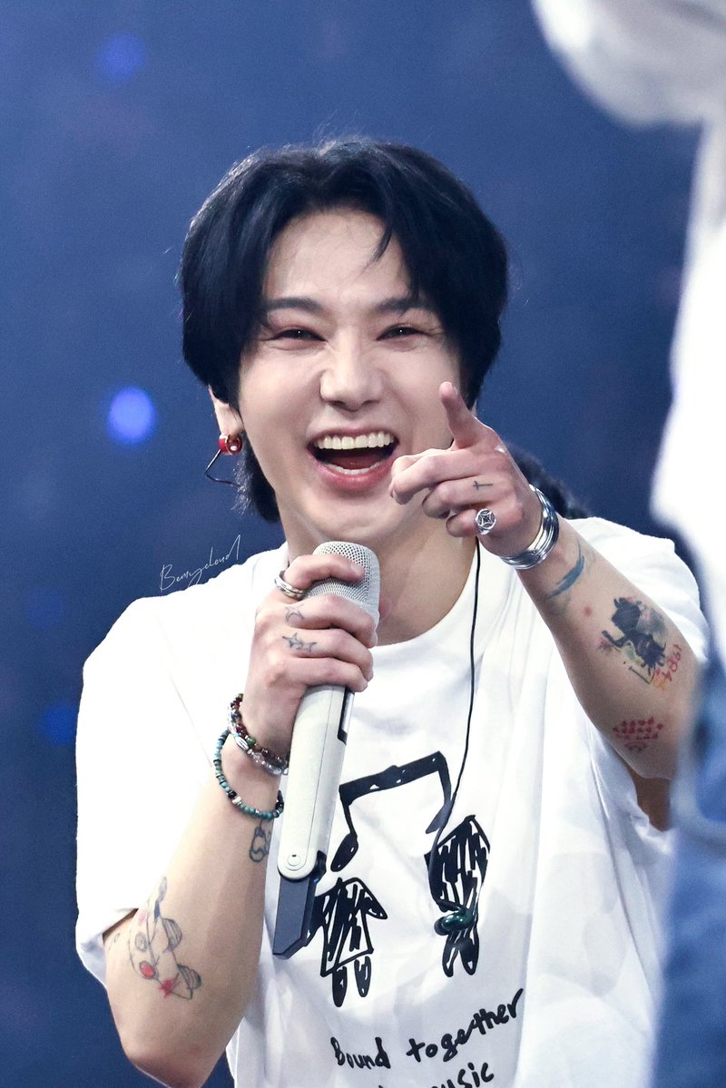 kelly 켈리 tweet media