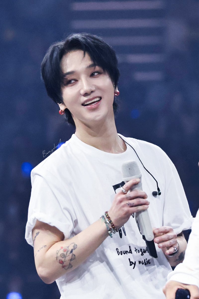 kelly 켈리 tweet media