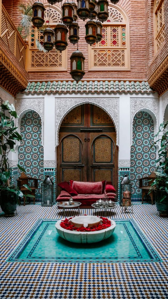 arab11__'s tweet photo. Moroccan architecture https://t.co/Mwl6UqvPQw