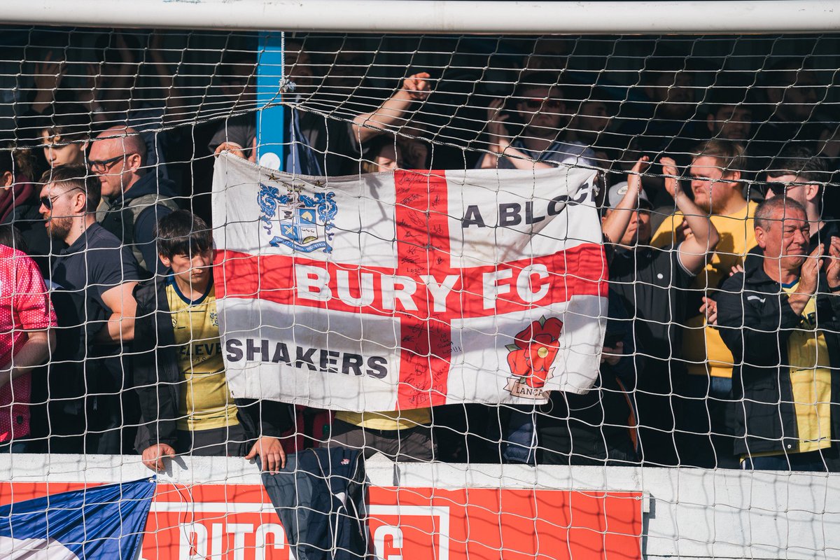 Laura Jane tweet media