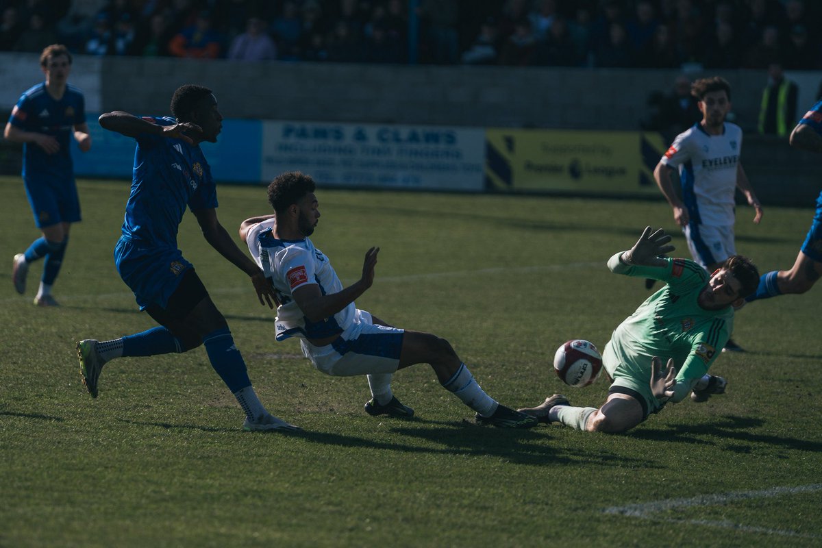 Laura Jane tweet media