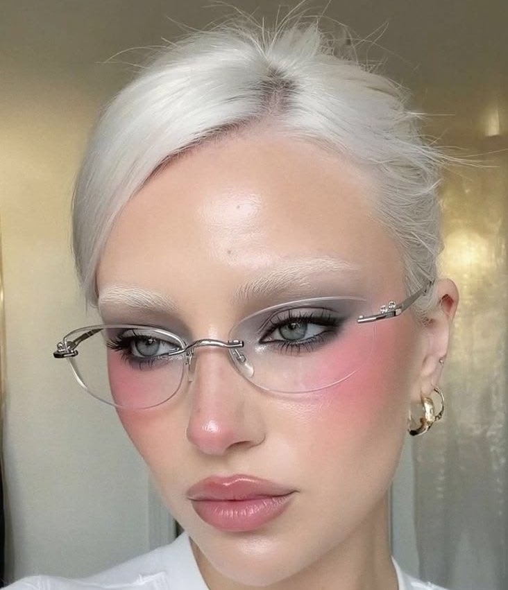 𝑭𝒍𝒐𝒓𝒂 tweet media