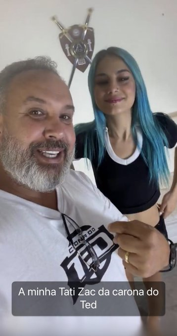 Flavia Ppk de mel🐝 tweet media