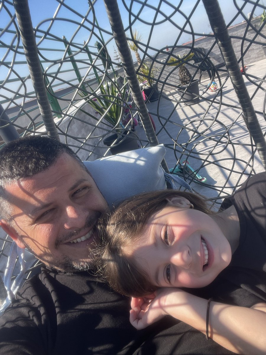 FrancescoVerdic's tweet image. …il #terrazzo c’è…il #sole c’è…il #barbacue c’è!
Non ci resta che #sfruttarlo!!! 🤣
#BuonaPasquettaATuttiVoi 🥩🕊️🍷