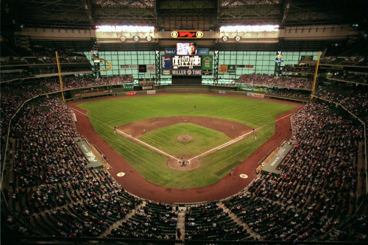 2001 Live tweet media