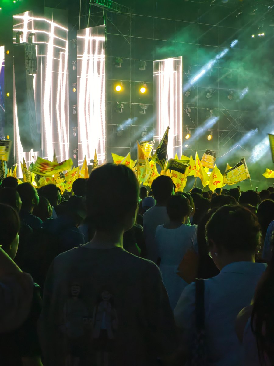 NowikEmraw's tweet photo. Last night’s concert was pure magic! Lights, vocals, and that crowd energy Unbeatable. Who else is still on cloud nine  #LiveMusicVibes https://t.co/99sRJBGDH3