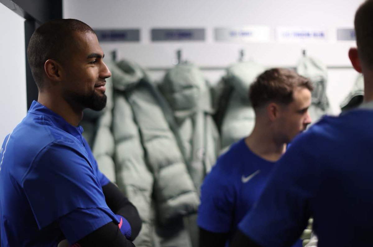 Blacko🍂 tweet media