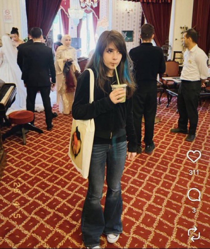 gregor samsa tweet media