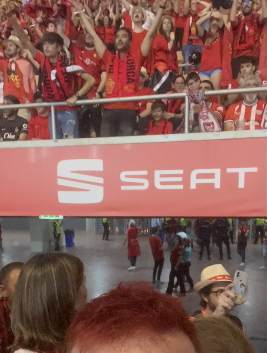 pasabolas 👹 tweet media