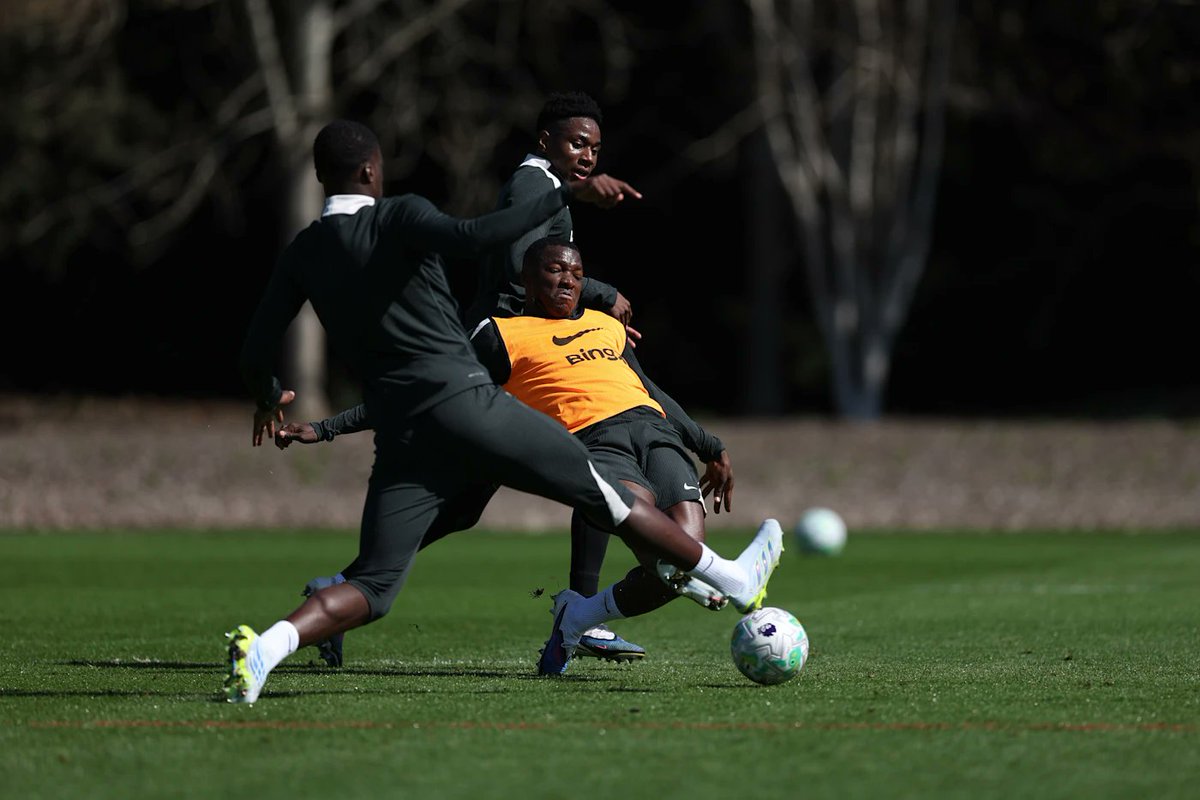 Mohxmmad's tweet photo. Moises Caicedo #CFC https://t.co/JIBeQu4PNE