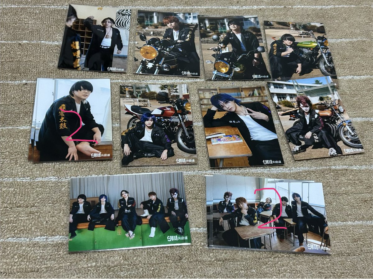 ayaka2048291's tweet photo. 【譲渡】夕闇に誘いし漆黒の天使達
ブロマイド(2&amp;3)

(譲)画像のもの
(求)定価(1枚200円)

向上、6月の虚構おります🙋‍♀️
1枚からでも大歓迎ですのでどなたでもお気軽にお声掛けください😊 https://t.co/6h57MxGfhh