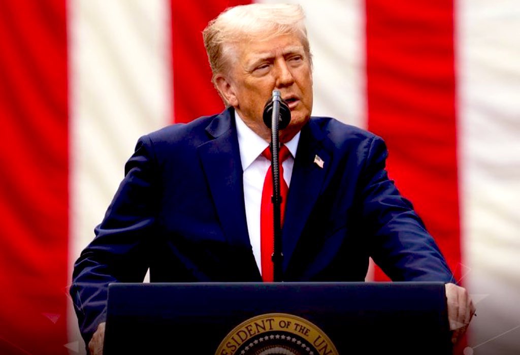 ترمب يحمّل جهات بتسريب معلومات حول فقدان الاتصال بالطيار الثاني: «قضية أمن قومي»