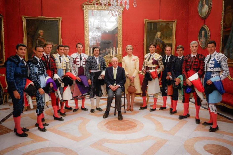 Más y Mejor tweet media