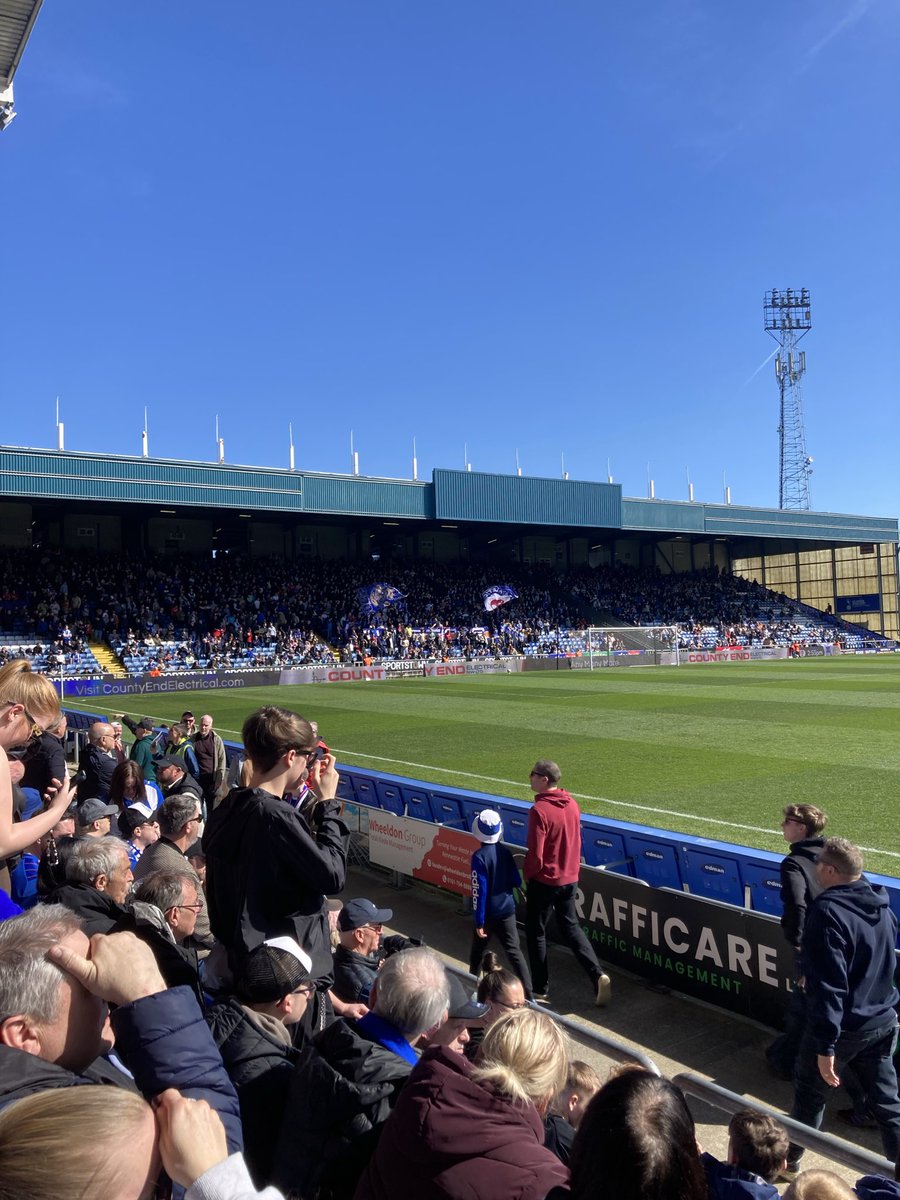 DelwynHague's tweet photo. A great week in Portugal 🇵🇹 
Benfica was good, Sporting was special but there’s no place like home #oafc 💙🧡⚽️ https://t.co/14kwaO5dHe