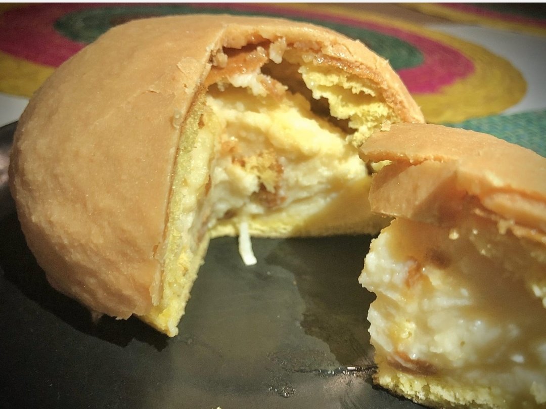 MsMacallan's tweet image. Se hacen exclusivamente en la temporada de chiles en nogada, puesto que es el postre que debe cerrar tal comida

Ya no los hacen todas las fábricas de dulces, los mejores son de la Dulceria Yolanda en la calle de Santa Clara