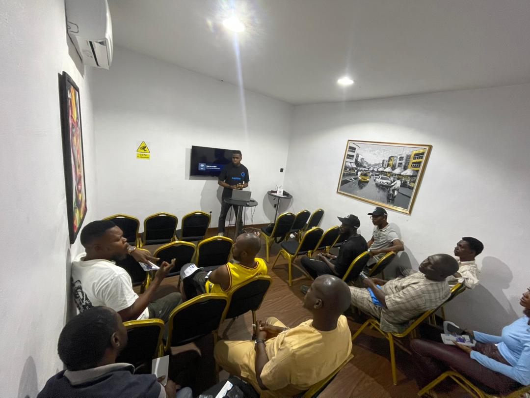 TakeoutsGuy tweet media