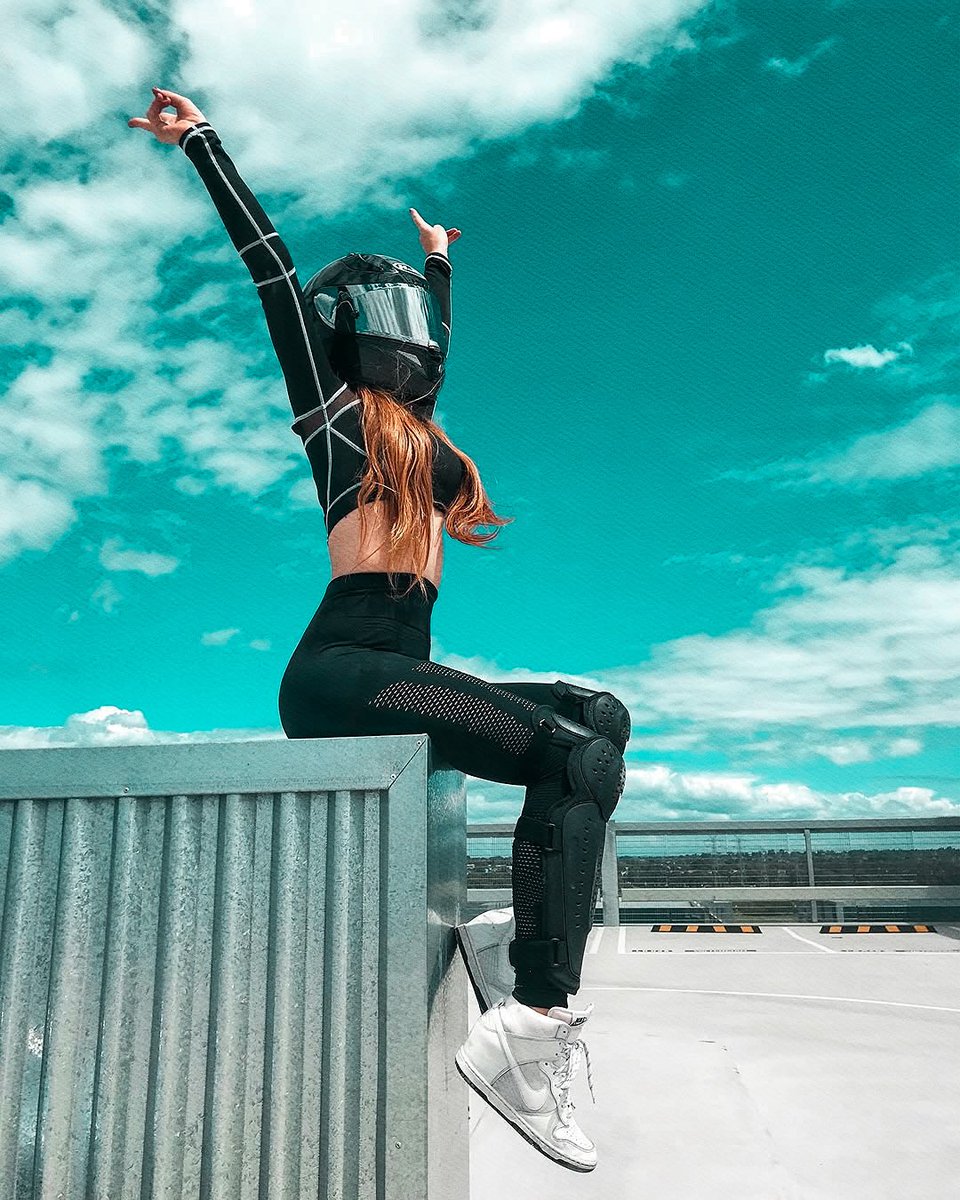 ᅟ ᅟ ᅟ ᅟ ᅟ 𝒮𝑘𝑦𝑒. ———pausa tweet media