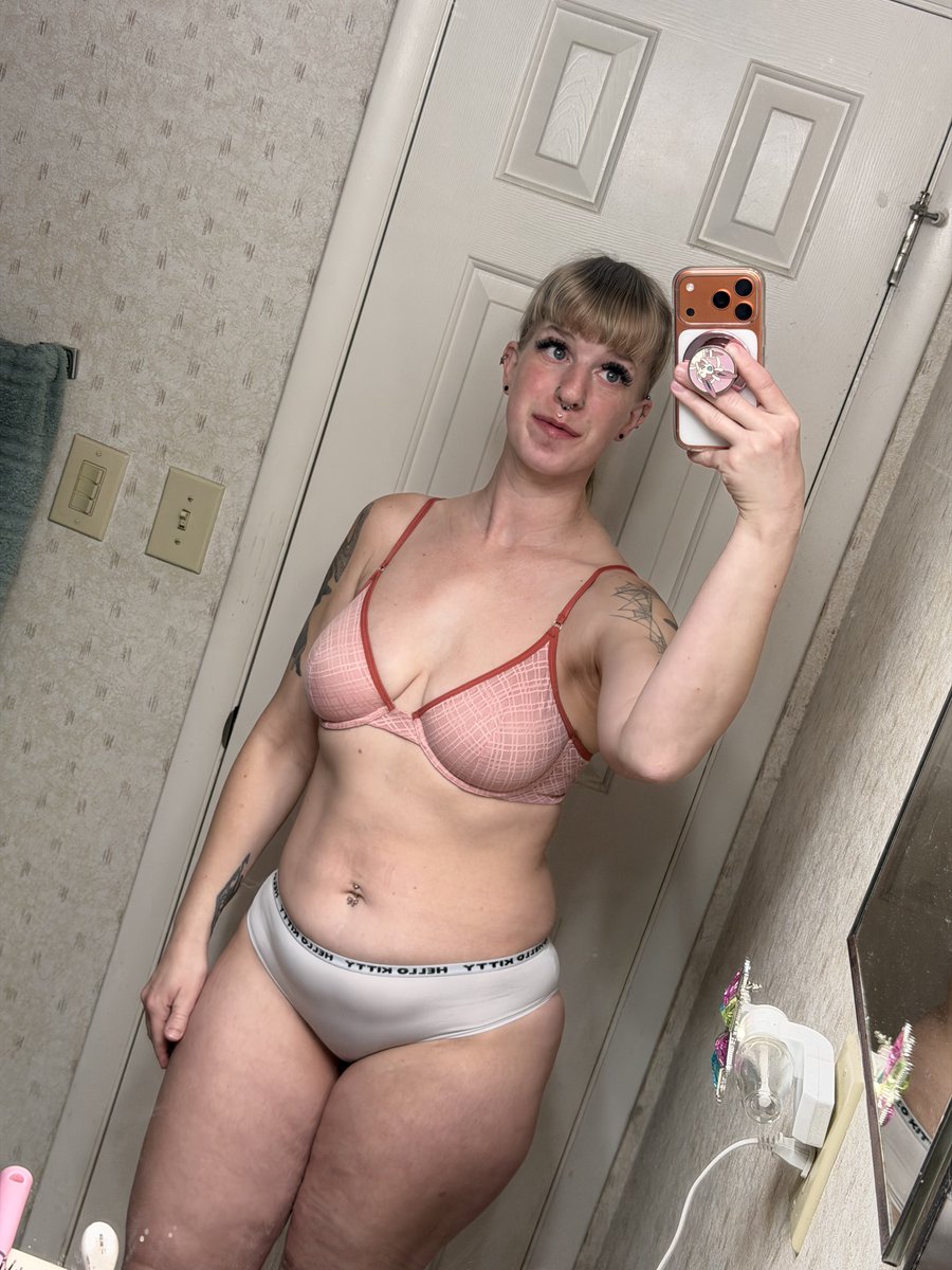 pikagurlxx tweet media