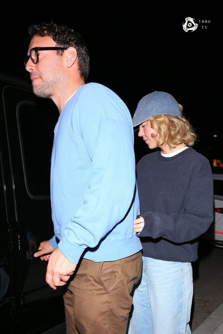 1880 News tweet media