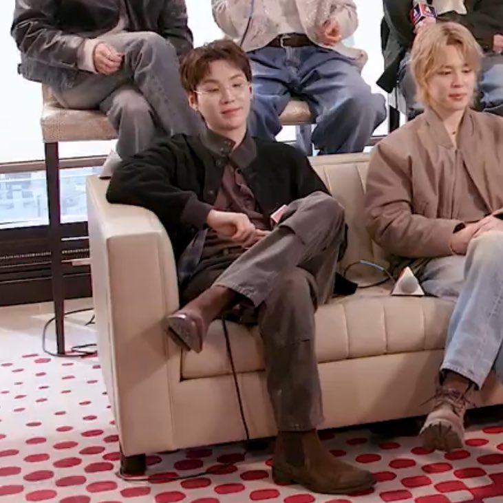 koonimies's tweet image. he’s wearing #that outfit again lord help me