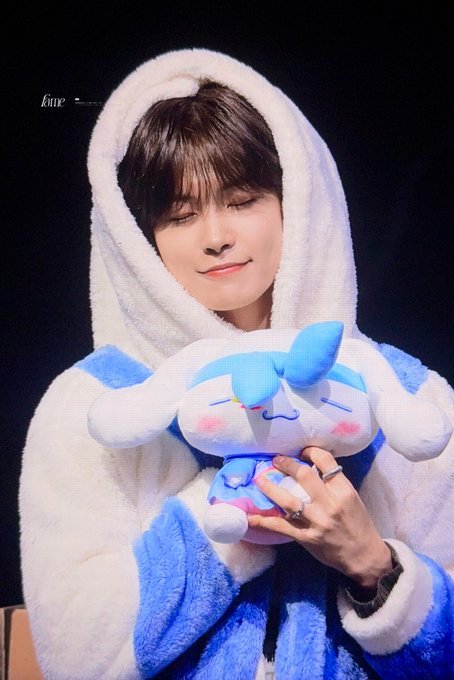 Gonjunim tweet media