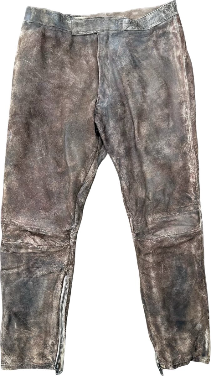 YEFANATICS tweet media