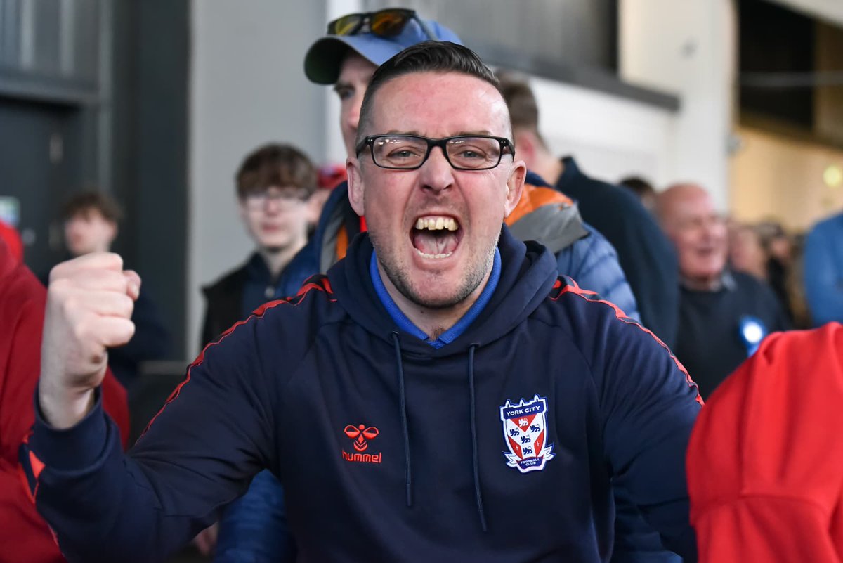 👏 It feels SO GOOD! 📸 @adam_york #YCFC 🔴🔵