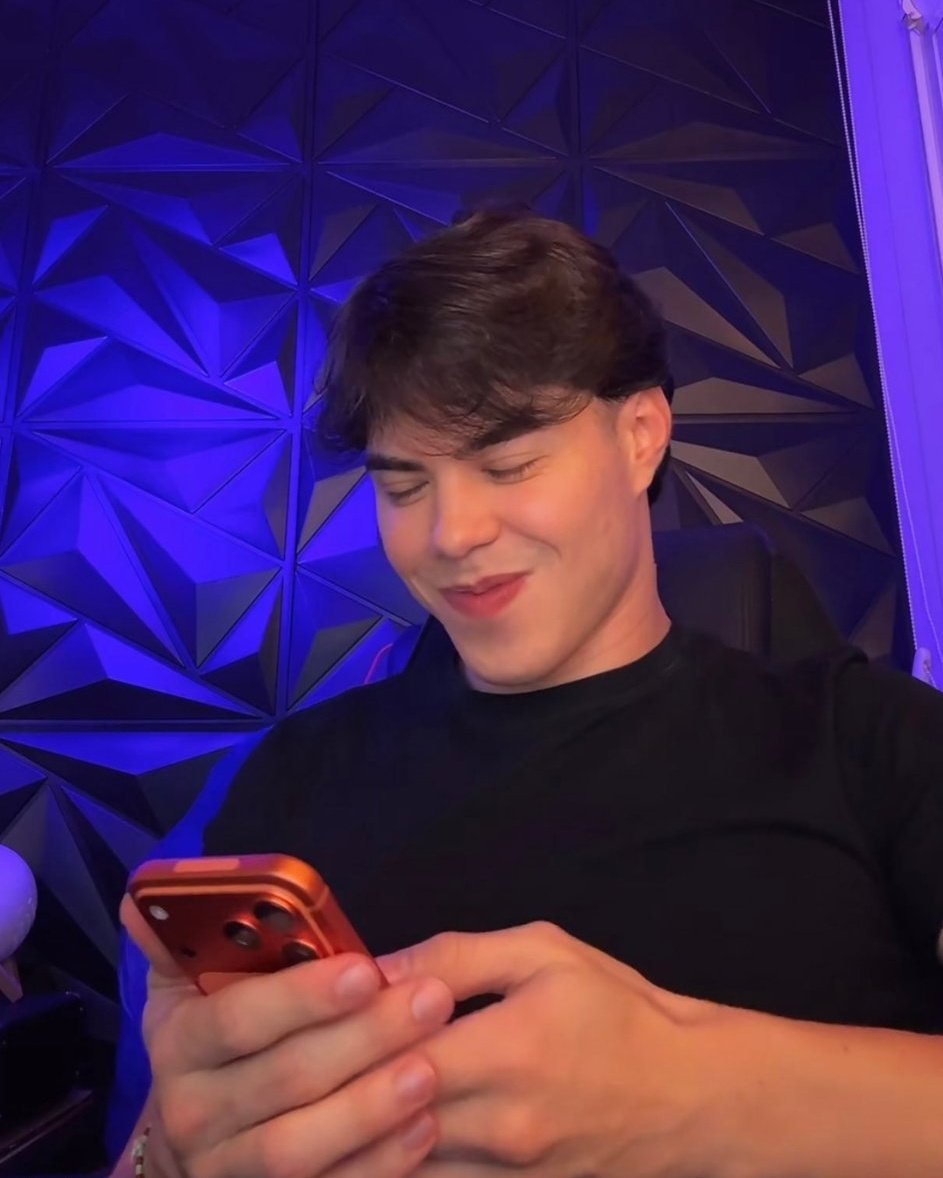 Érica 🦉 tweet media