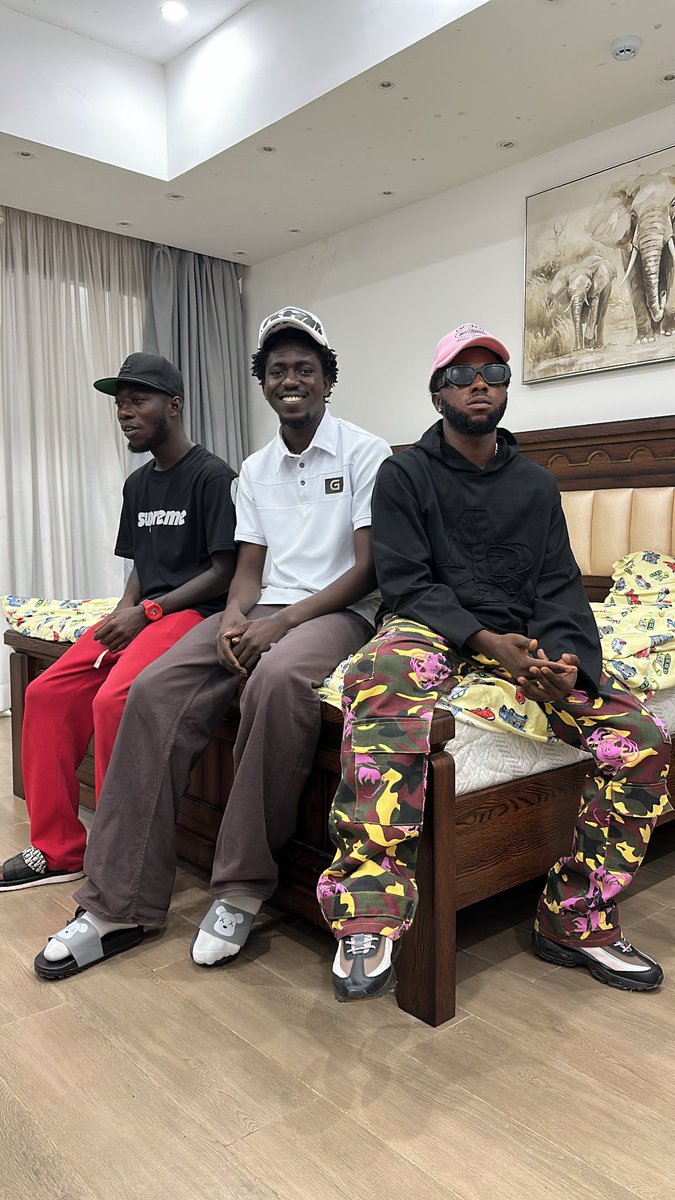 COMBOS MAN tweet media