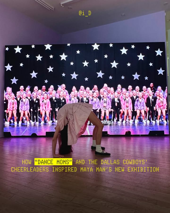 mayaonthenet's tweet photo. backbends in the gallery for @i_D magazine 😈 https://t.co/qbaCAgGQjQ