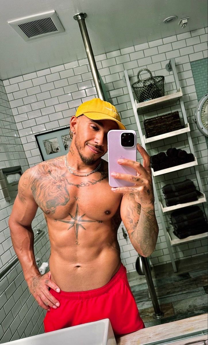 lewis kimi fanatic ⁴⁴ ¹² tweet media