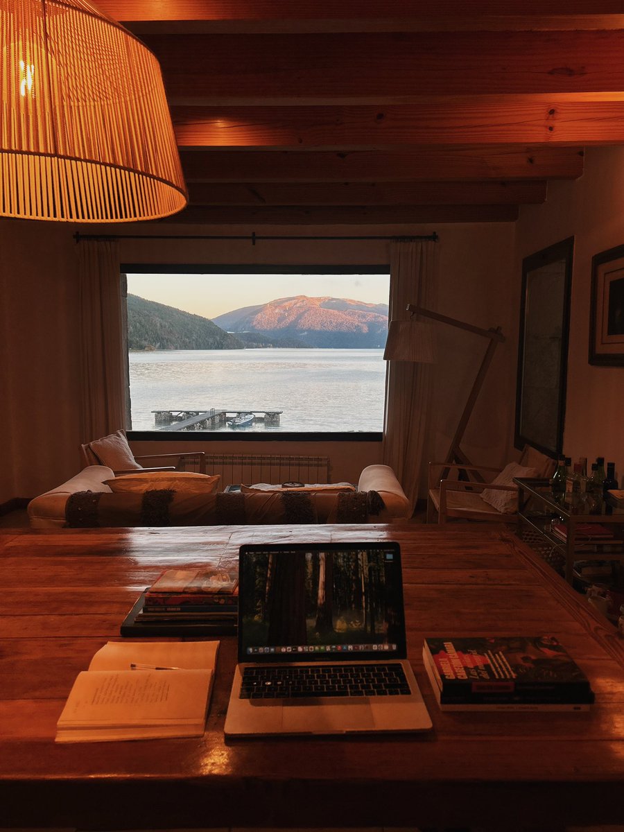 Carla Mouriño tweet media