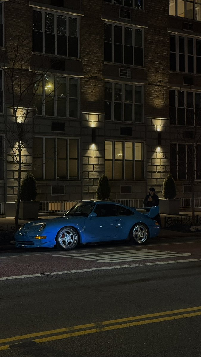 918zuo's tweet photo. fell in luv w this 993 Carrera RS i spotted in Manhattan &amp; it’s been on my mind ever since https://t.co/g8vl1byXIv
