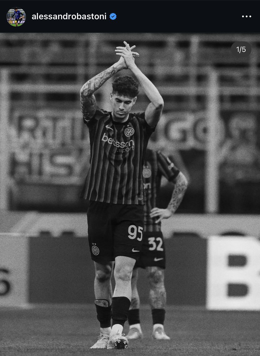 ًًًً tweet media