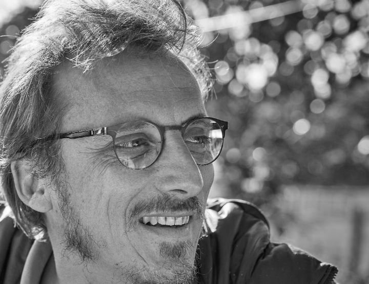 CaporalLusignan's tweet photo. Le Dr Louis Fouché (@louisfouch3) anesthésiste‑réanimateur, a osé parler contre la doxa pendant la crise du #Covid19.

Suspendu temporairement pour avoir dit la vérité, il reste un médecin de conviction dont le courage force le respect. https://t.co/9fhxhi3ThM
