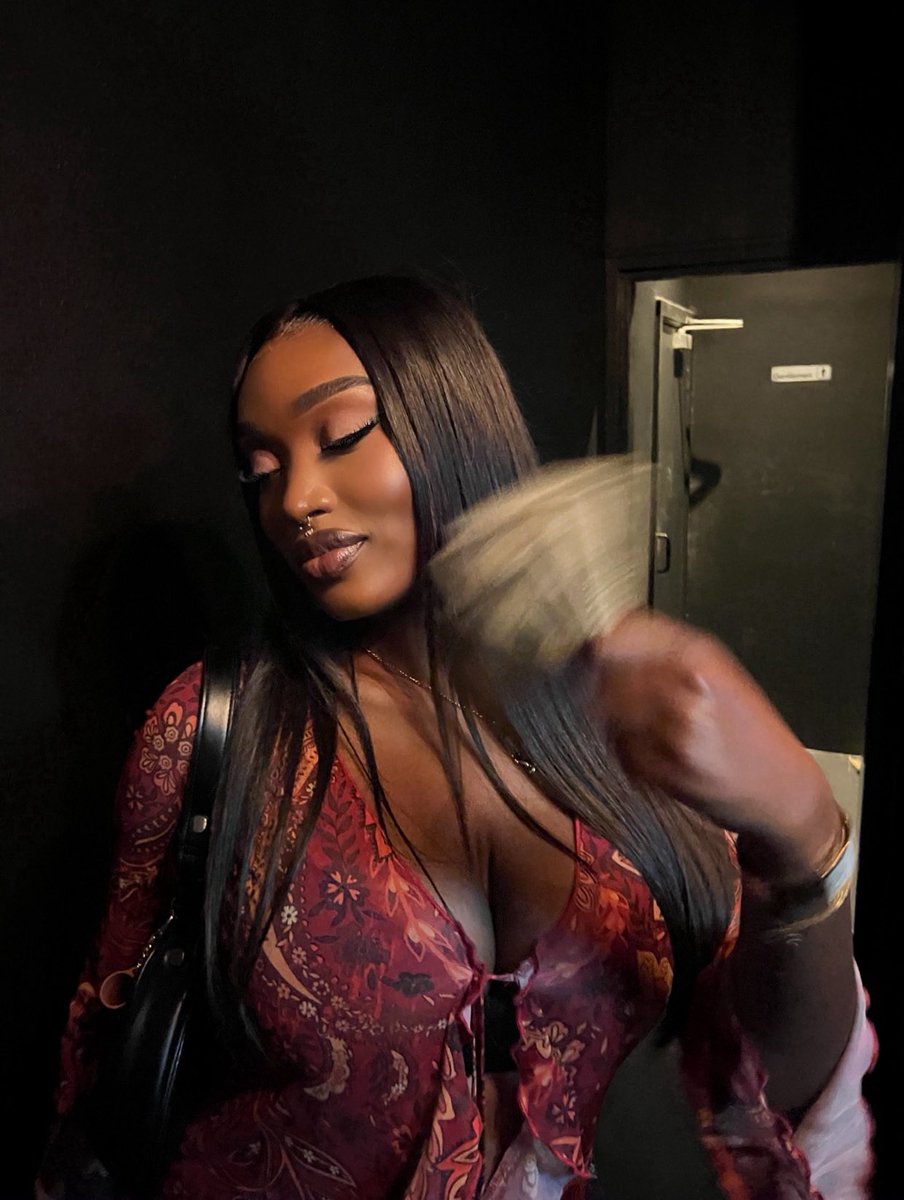 𝐜𝐫𝐲𝐛𝐚𝐛𝐲 ミ☆ tweet media