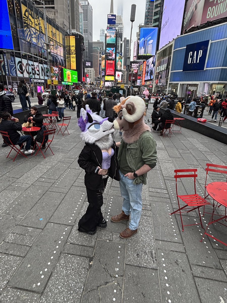 charge 🔜 fwa tweet media