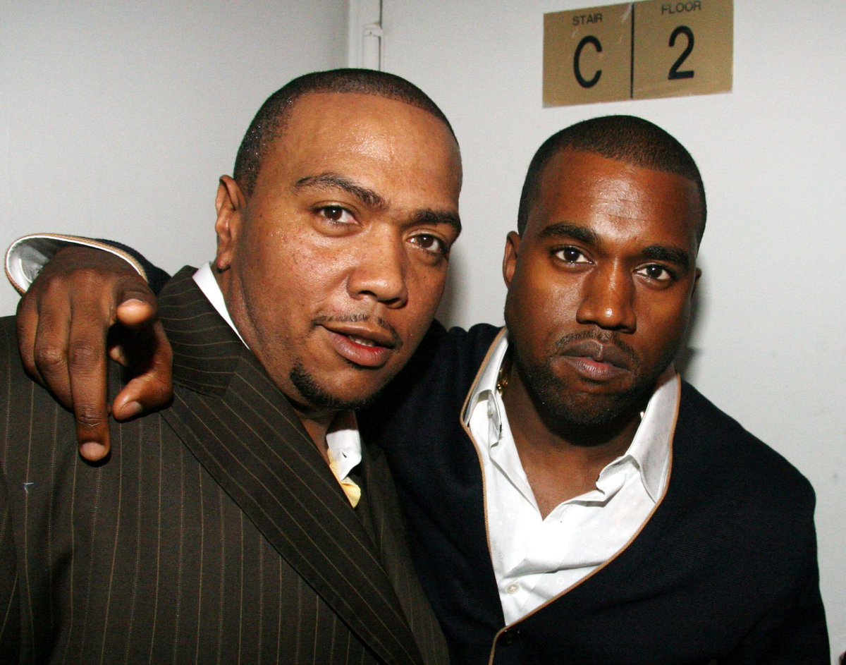 yzyupdates tweet media