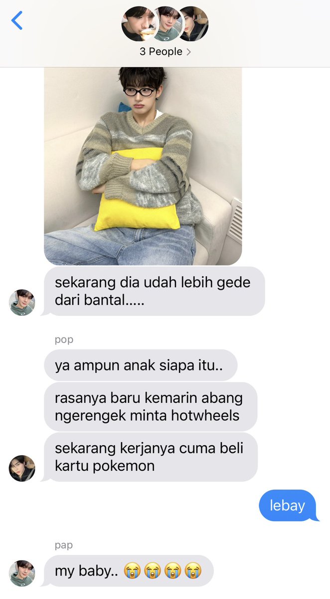 carnathemum's tweet photo. berawal dari sini room chat nya papa, papap dan hiju. back story dikit dulu hiju gak bisa ngomong dengan jelas makanya manggil papa-papapnya pop dan pap (sekarang udah bisa manggil papa, tapi papapnya masih ke bawa jadilah #gitu) https://t.co/stczcQgpvB