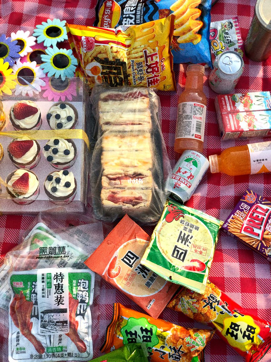 willysaa's tweet photo. Community Clean-Up u0026 Picnic!  Join us this Sat (10 AM) at Maple Park!  - 2hrs cleanup (supplies provided) →  - Fun picnic + new friends!  Bring a blanket, share snacks, and help our neighborhood shine!  #LocalLove #CommunityJoy https://t.co/Grh4LC1aOc