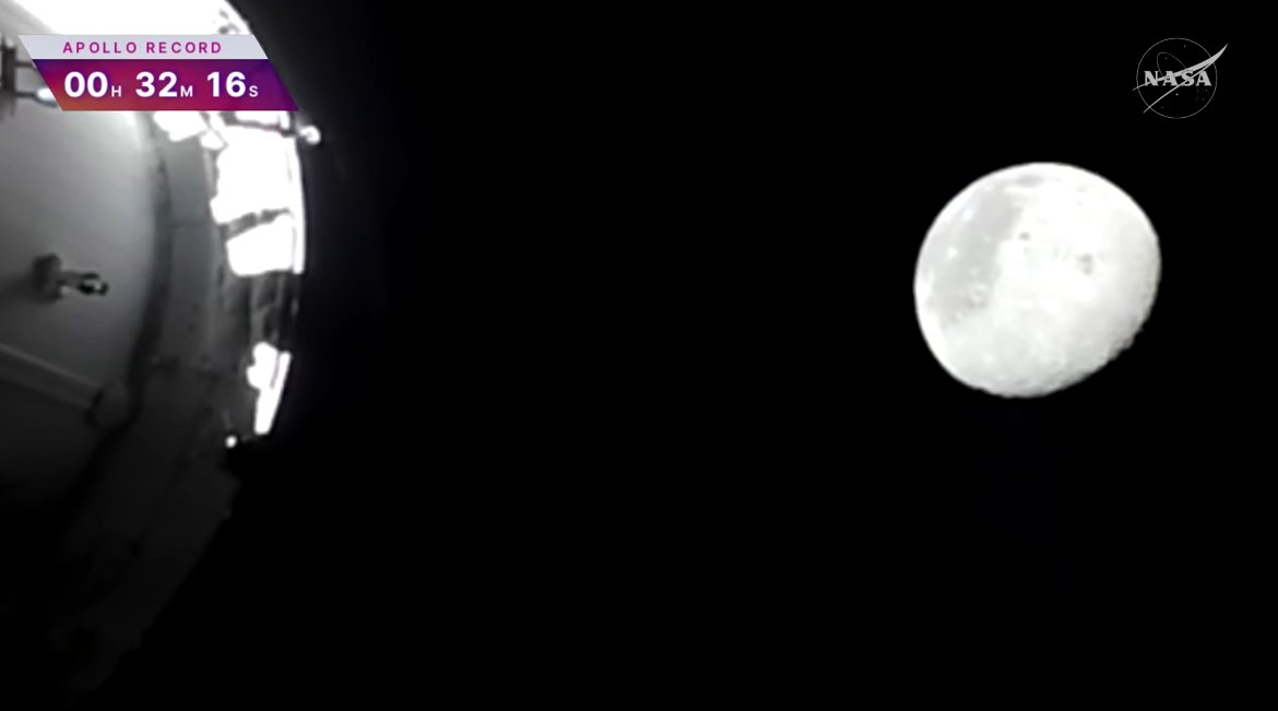 🌑#Artemis 2 hace historia hoy:

> se batirá el récord del Apolo 13 de la mayor distancia alcanzada por una persona respecto a la Tierra, 406.773 km

> sobrevuelo de 7 h dejará ver a la tripulación zonas de la cara oculta de la #Luna nunca vistas antes

🔴youtube.com/watch?v=z-j1ux…
