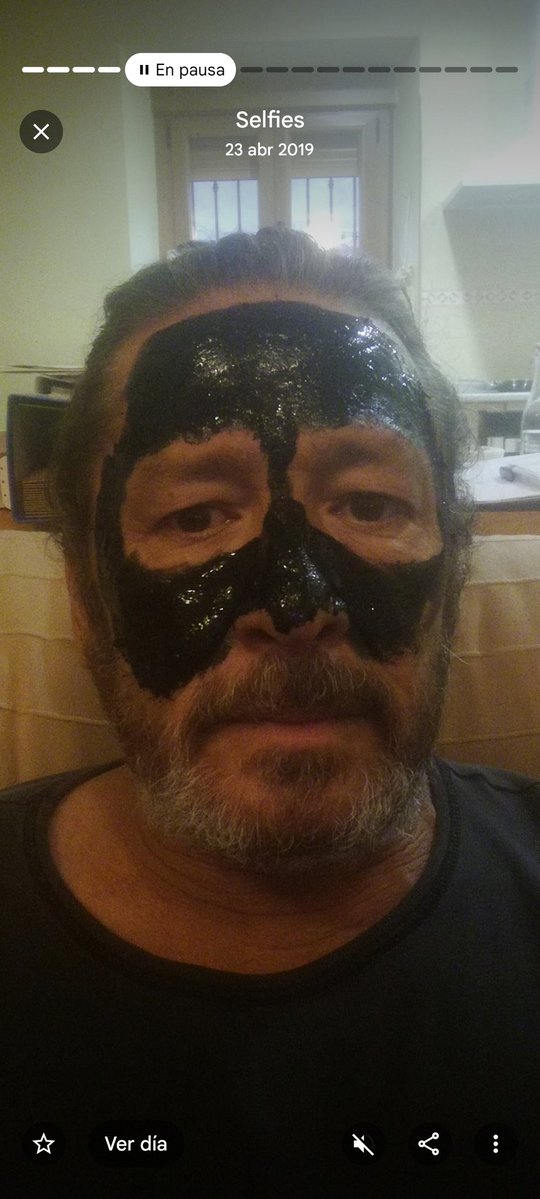 Aristátoles. tweet media