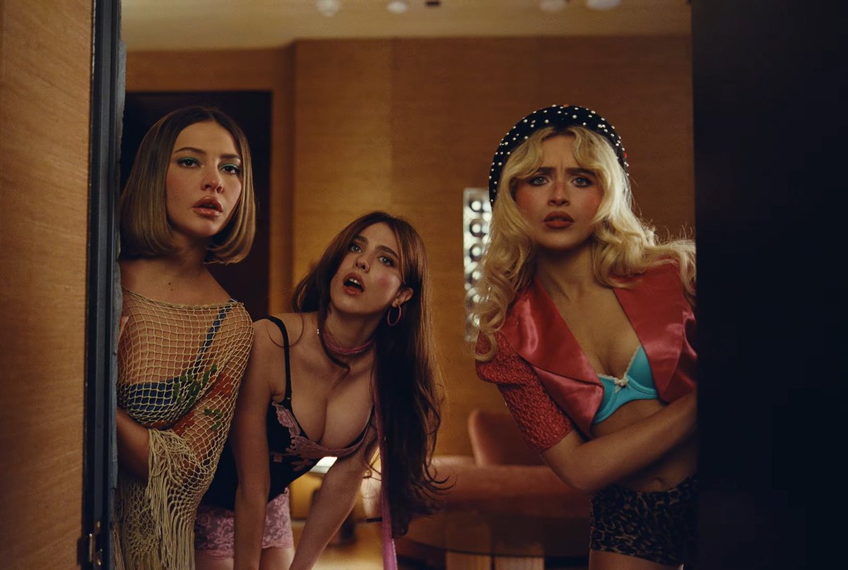 Janky Entertainment News tweet media